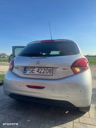 Peugeot 208 1.2 PureTech Style - 4