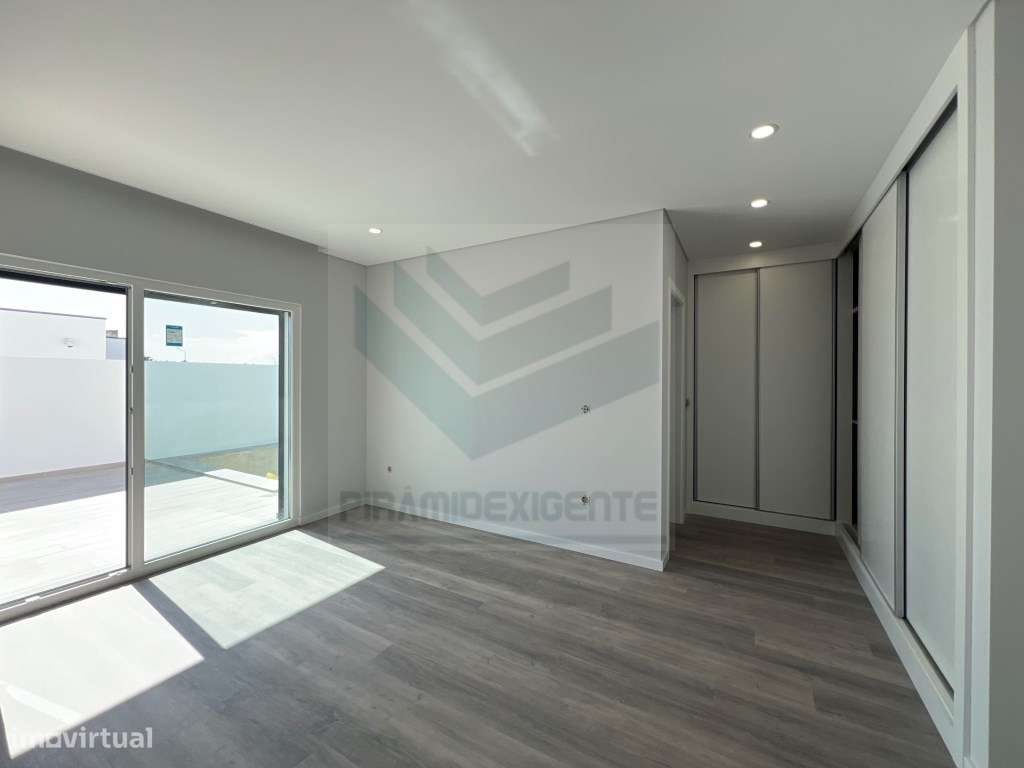 Moradia Isolada, Pronta! Piscina, Lavandaria, 2 min da Moita-17