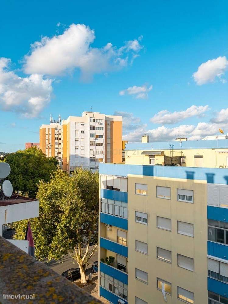 Apartamento de 2 assolhadas com terraço! centralidade absoluta...-20