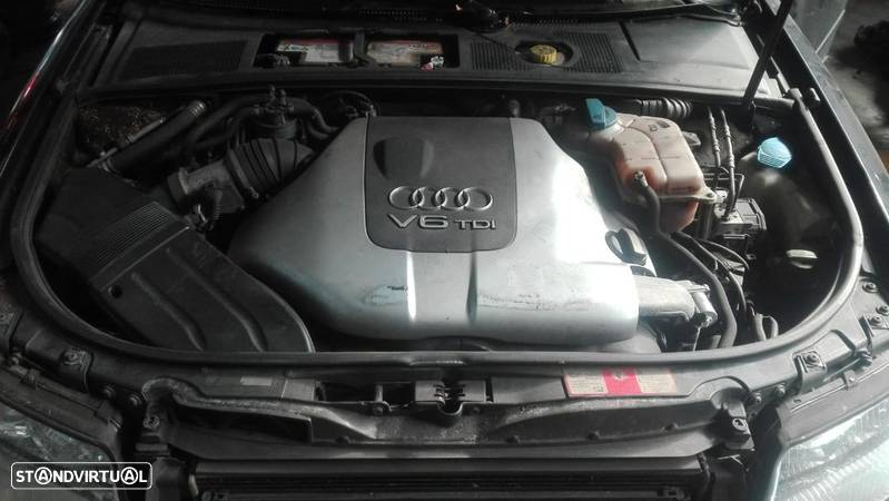 Audi A4 8E B6 Avant S-Line 2.5 tdi 163cv de 2003 para peças - 4