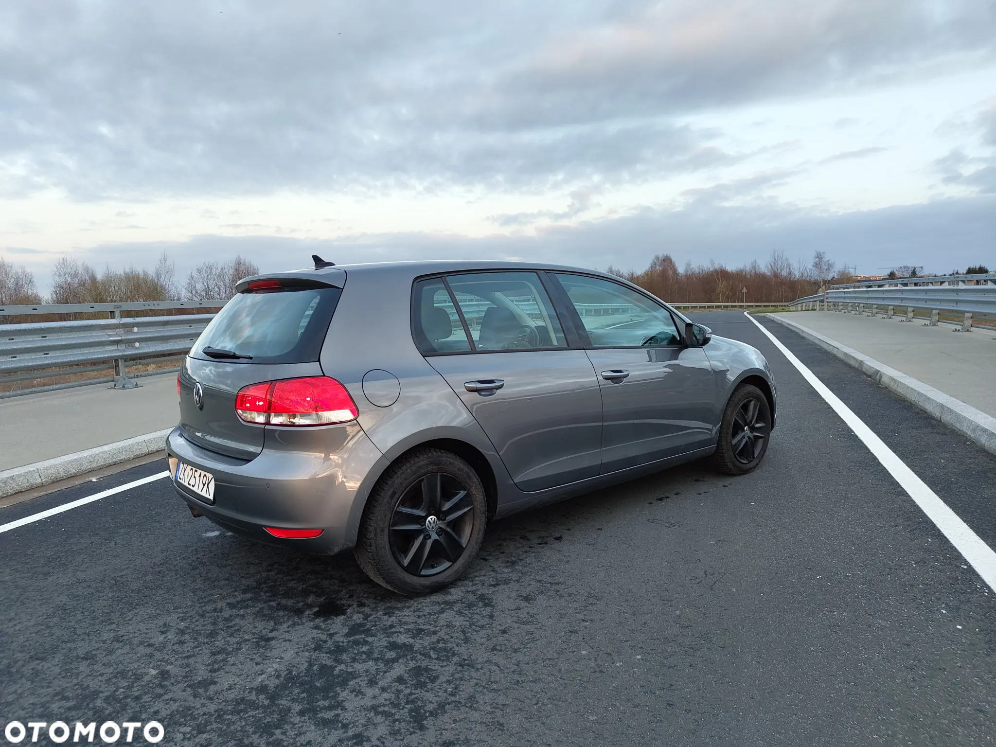 Volkswagen Golf VI 2.0 TDI Comfortline - 5