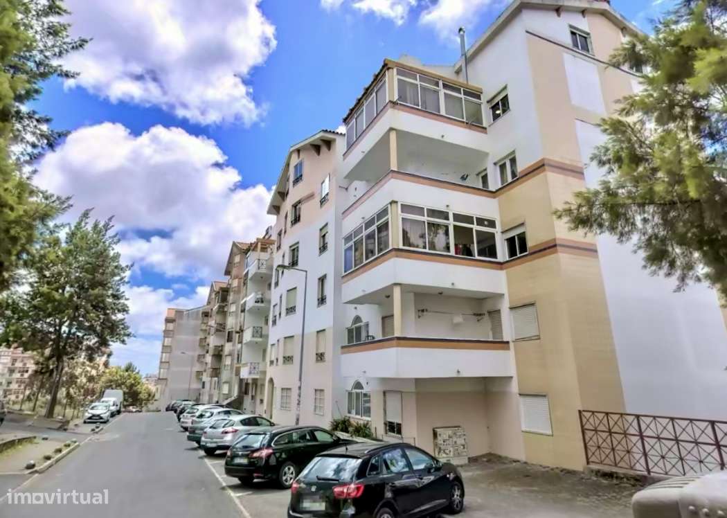 Apartamento T2 à venda nas Merces-5