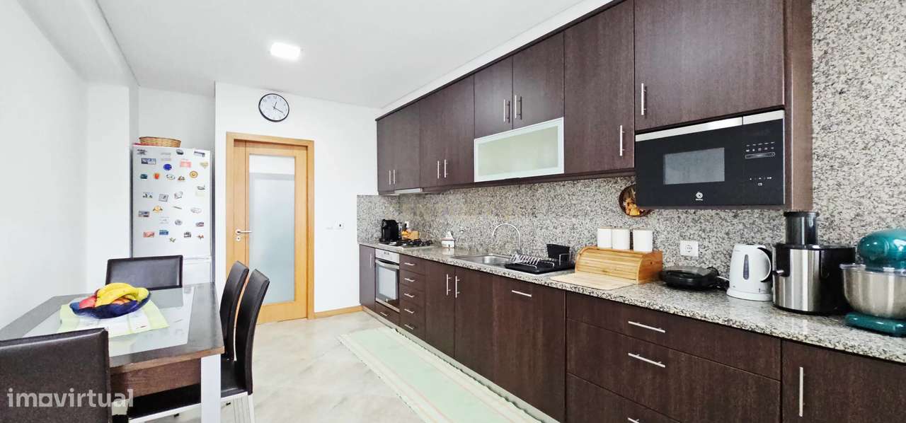 Andar Moradia  T3 em Barqueiros, como Novo-14