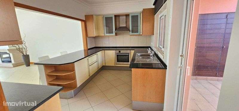 Moradia em banda / Townhouse - Grande imagem: 4/12