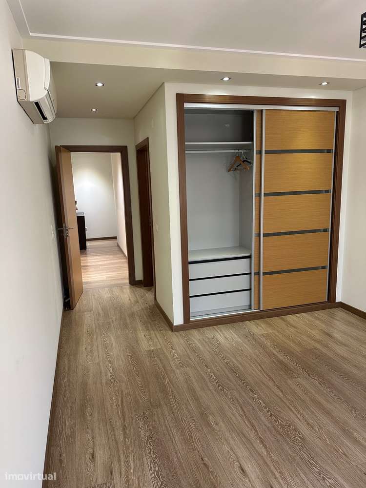 Apartamento T3 com parqueamento / Lavradio - Grande imagem: 5/32