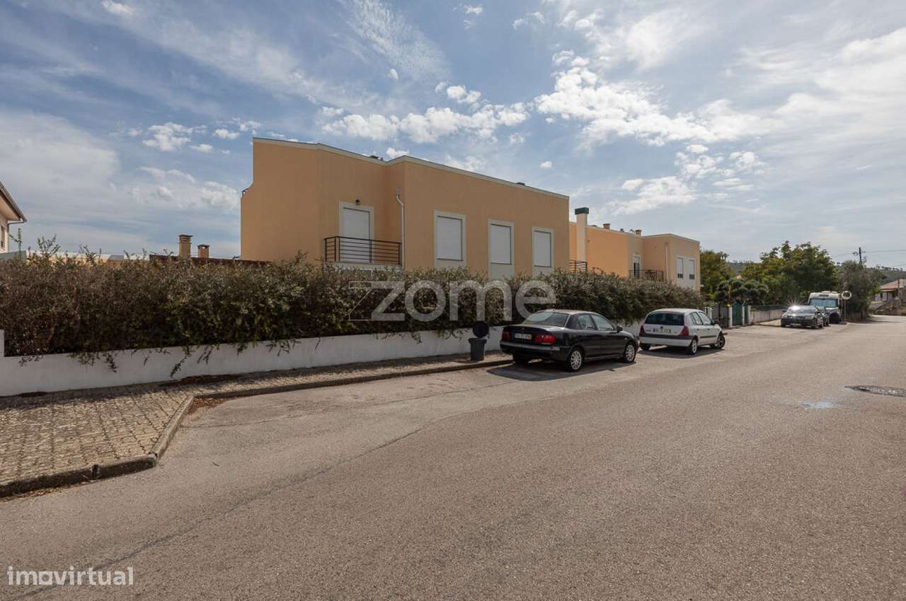 Apartamento T3+2 com Garagem| Cernache, Casconha-43