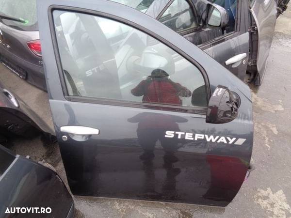 Vand usi fata dreapta-stanga Dacia Sandero Stepway si oglinzi din 2010 - 2