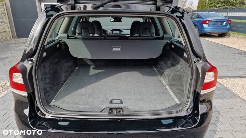 Volvo V70 D3 Geartronic Summum - 19