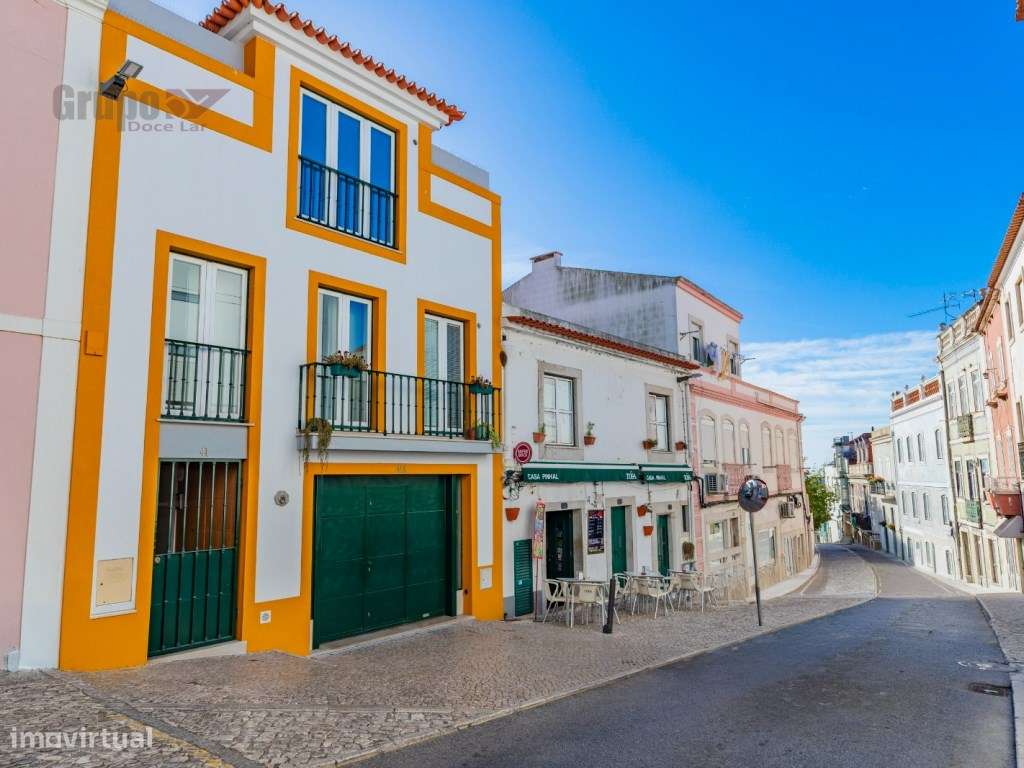 T2 Duplex Exclusivo a 150m da Praia com Vista Mar e Castelo- Sesimbra-35