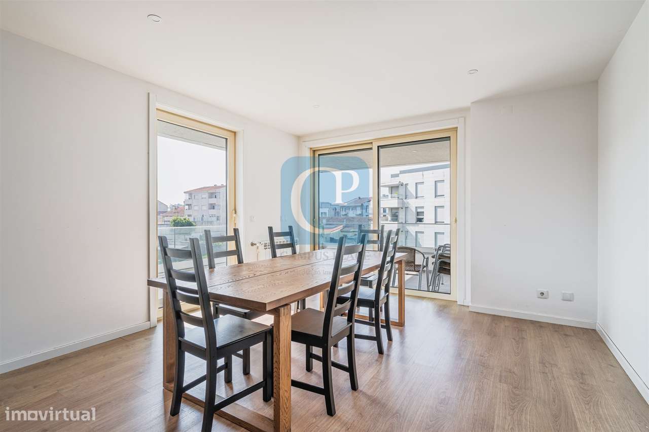 Apartamento T3, no Condomínio fechado Arroteia em Paranhos, Porto - Grande imagem: 4/27