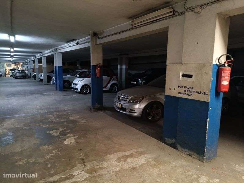 Garagem fechada (lugar estacionamento) - Grande imagem: 5/5