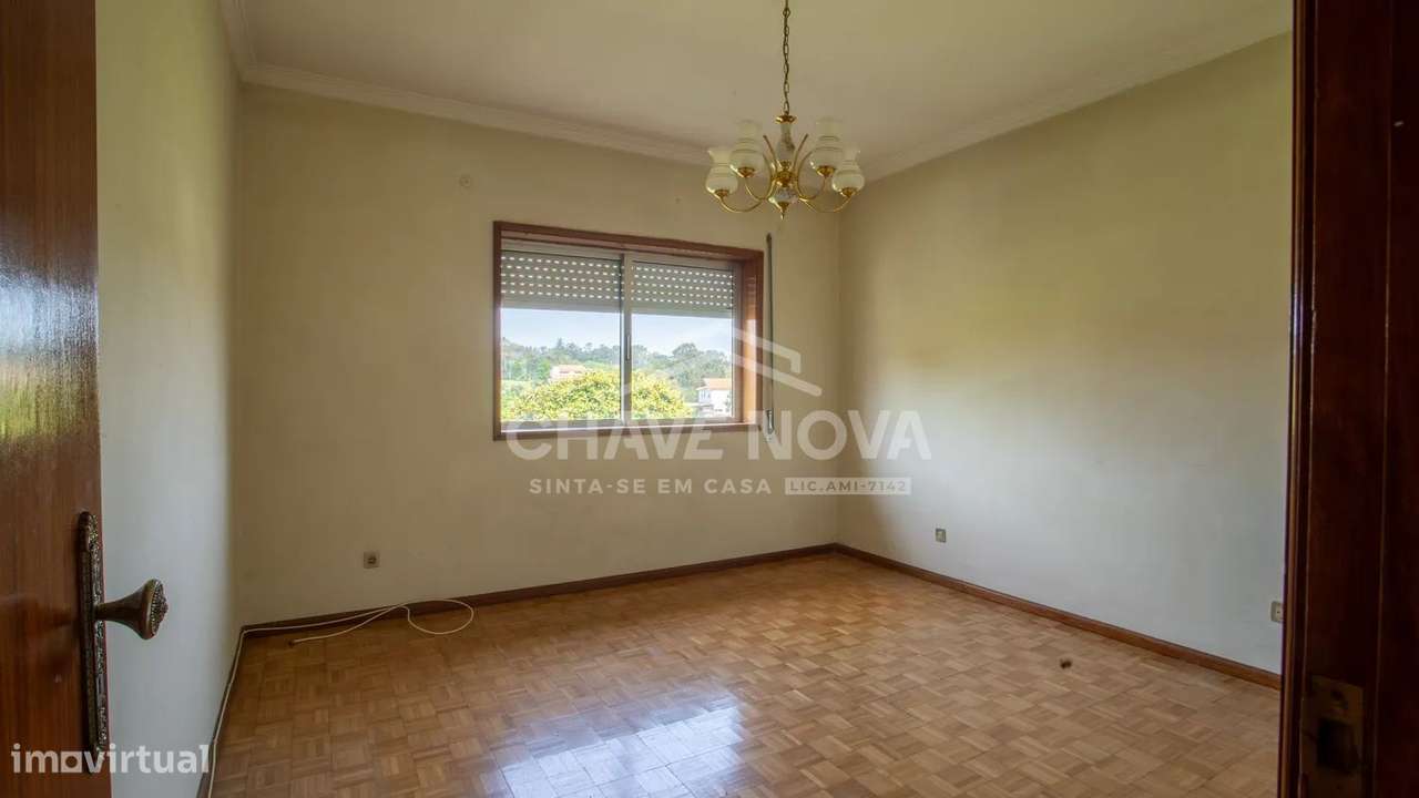 PS - Moradia T3, inserida num terreno com 1500m²-26