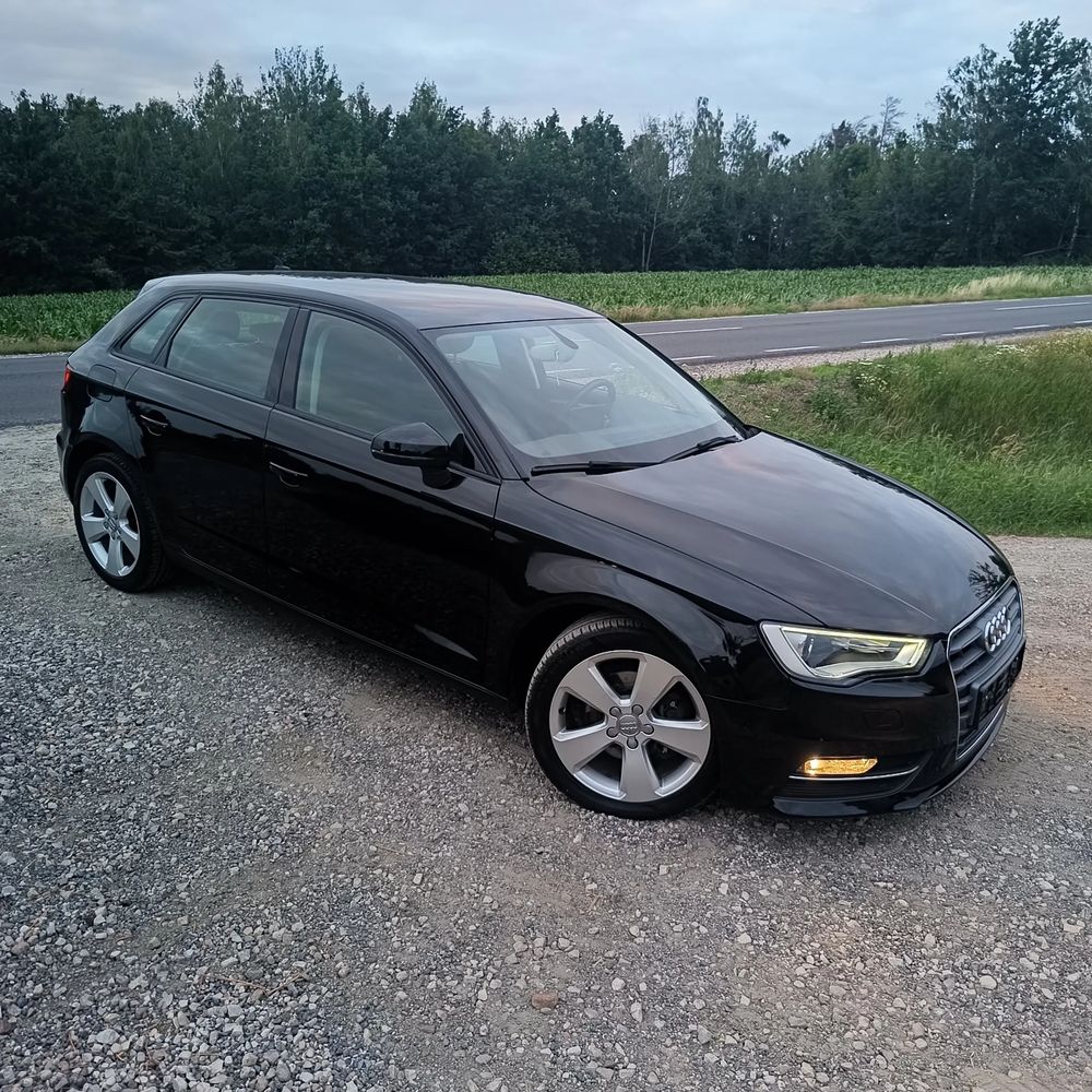 Audi A3 8V (2012-) 1.6 TDI sport 2015
