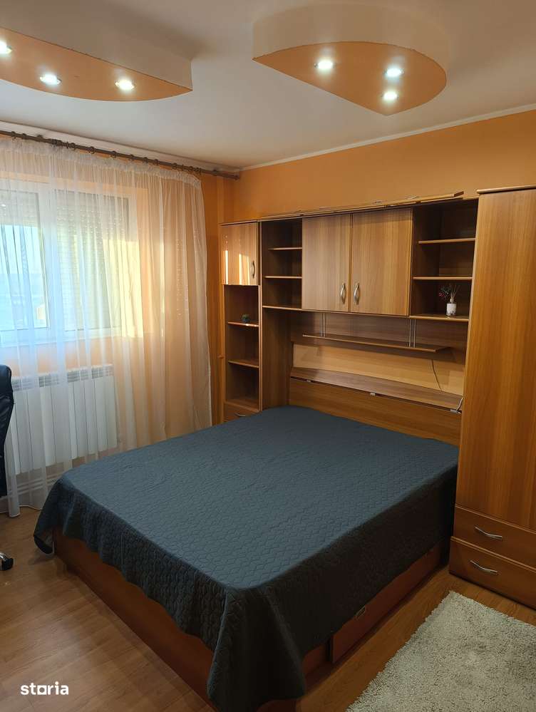 Apartament cu 2 camere in Micro 18 - Imagine principală: 4/11