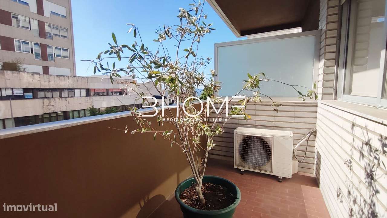 Escritório com Varanda no Centro de Braga!! - Grande imagem: 2/11