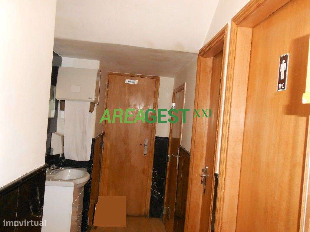 Loja para venda com rendimento, em Santa Iria da Azóia, Loures-5