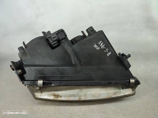 Optica Farol Esquerda Esq Volkswagen Passat (3B2) - 3