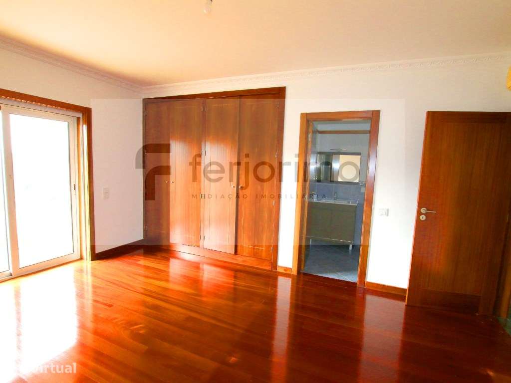 Magnífica Moradia, em zona tranquila-20