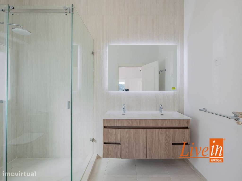 Moradia T4 Isolada em Sintra-12