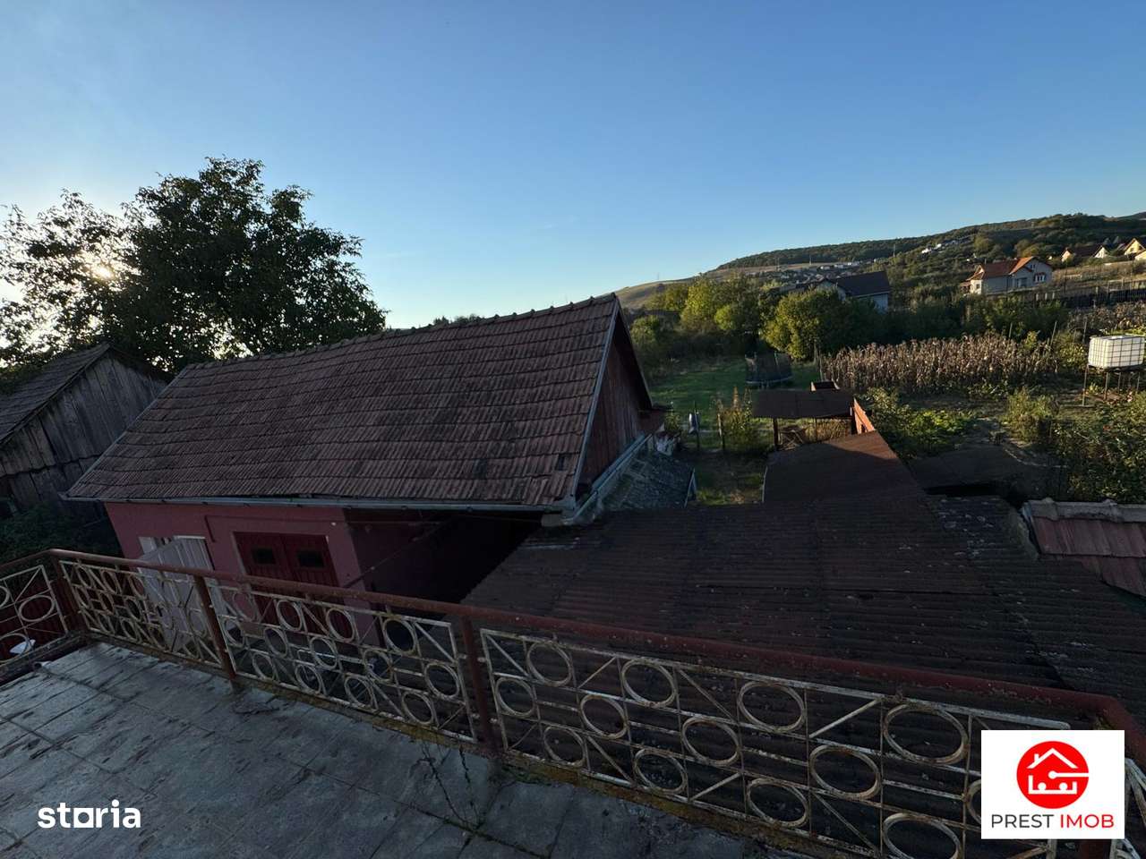 Casa independenta , vintage de vanzare , 300 mp cu teren de 1493 mp Sa-17