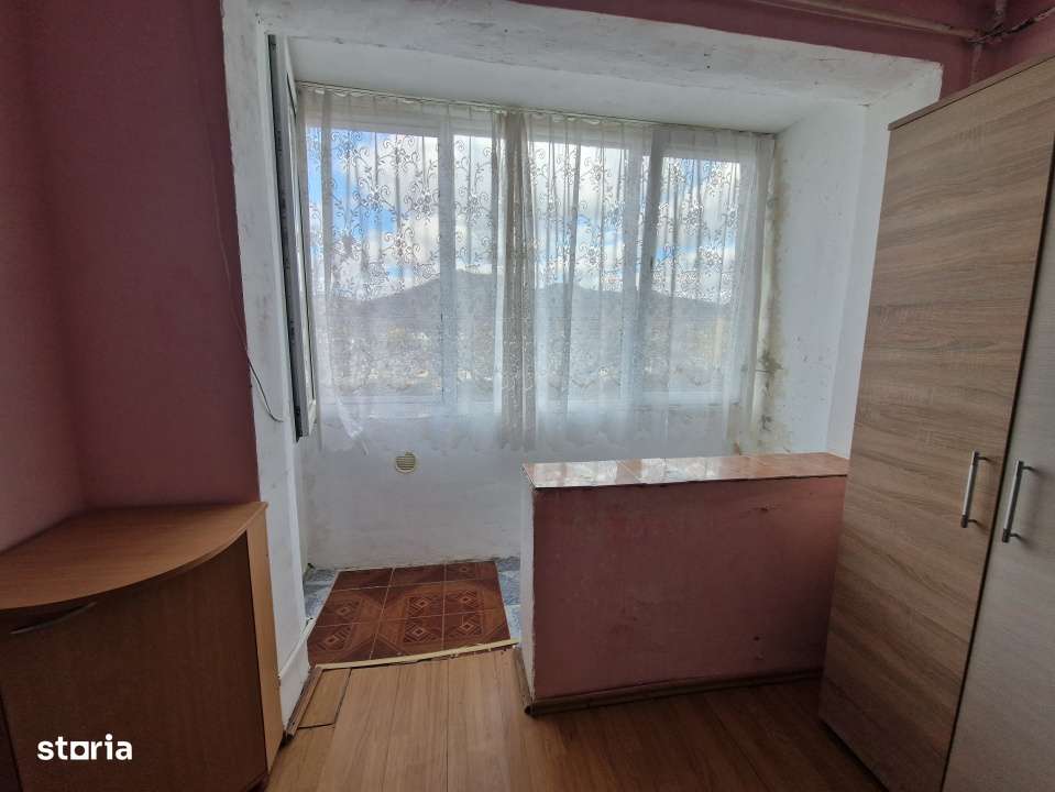 Garsoniera 30 mp – Etaj 2 – Luminisului - Imagine principală: 4/8