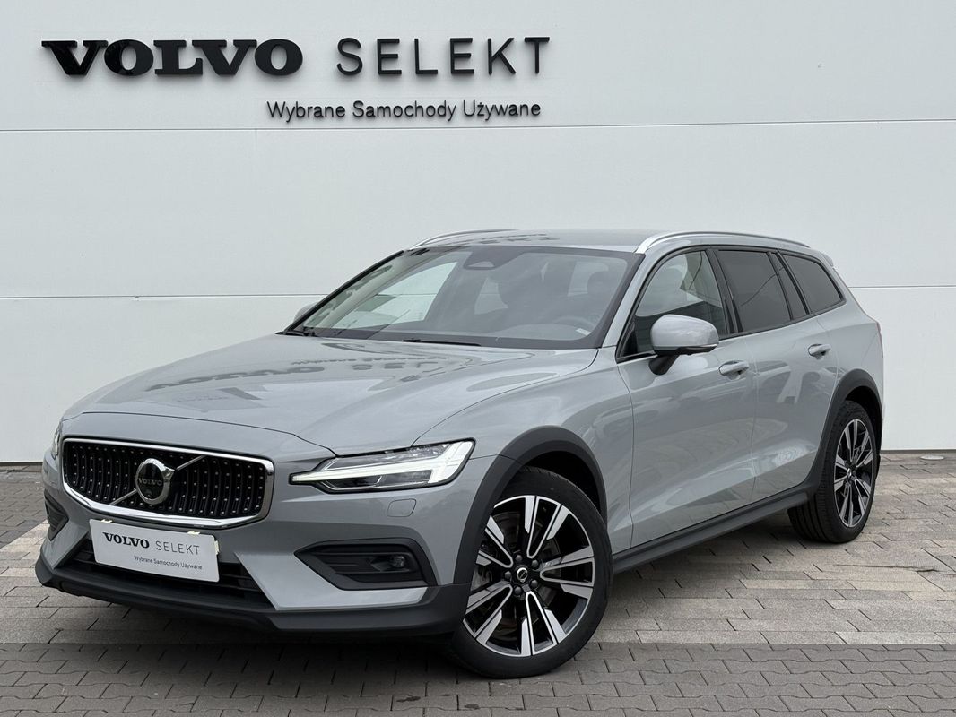 volvo v60-cross-country