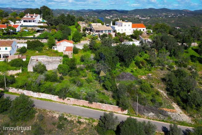 Terreno com projeto em elaboração - Moradia térrea T3+1 com piscina-19