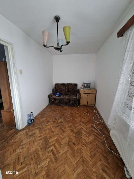 Vanzare - Apartament 2 camere, nedecomandat, etaj 4 cu hidroizolatie - Imagine principală: 4/6