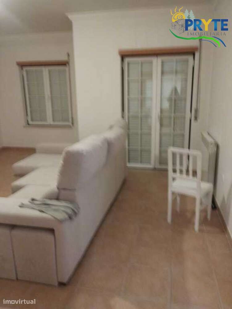 Apartamento T2 situado na Vila da Sertã-6