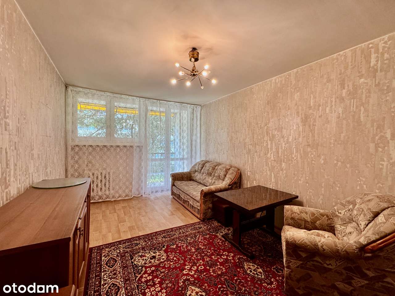 | 2 pokoje + kuchnia | 40m2 | balkon | komórka |-3