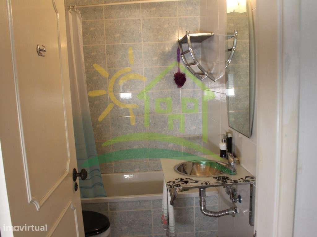 Apartamento T3+2 em Olival Basto - Oportunidade Única com Sótão-30