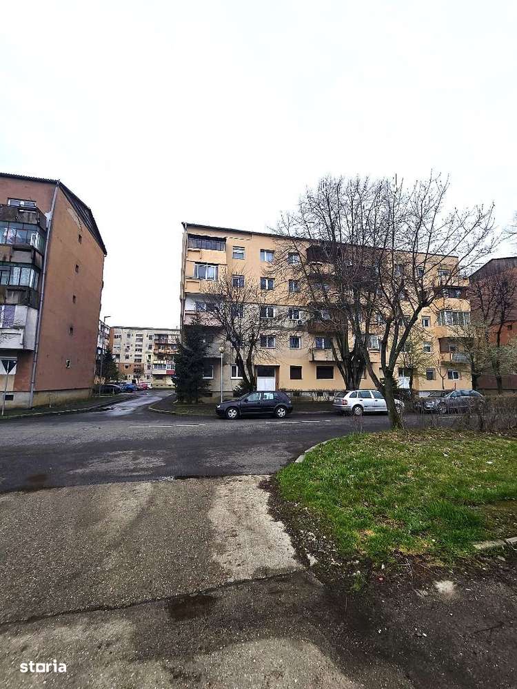 Video | Aprtament 3 camere decomandate | Micro 17 | Strada Brasovulu - Imagine principală: 1/18