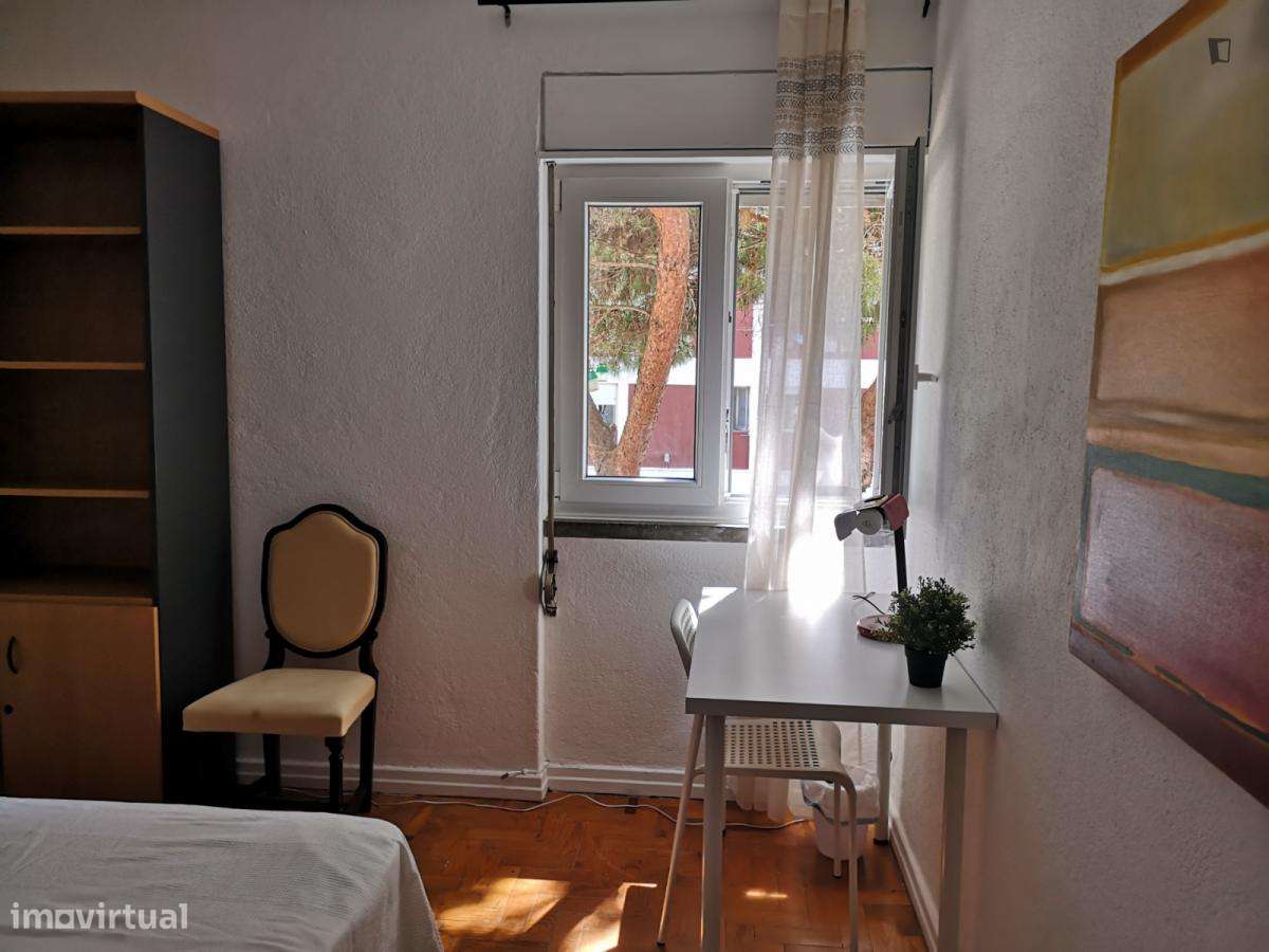 Quarto - localizado em Alvalade Lisbon - Grande imagem: 3/7