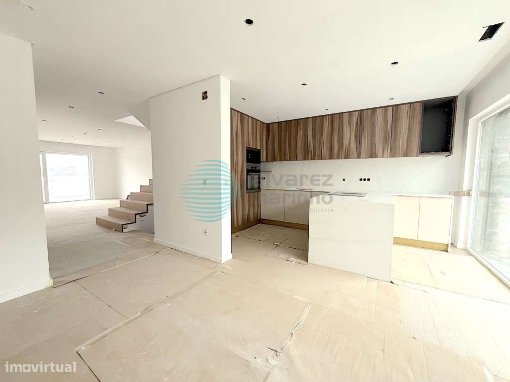 Moradia V4 com vista para TORRES VEDRAS - Grande imagem: 5/31