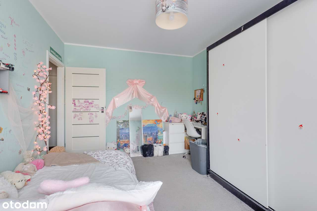 Przestronna nieruchomość w Dąbrowie przy ul. Granicznej-11