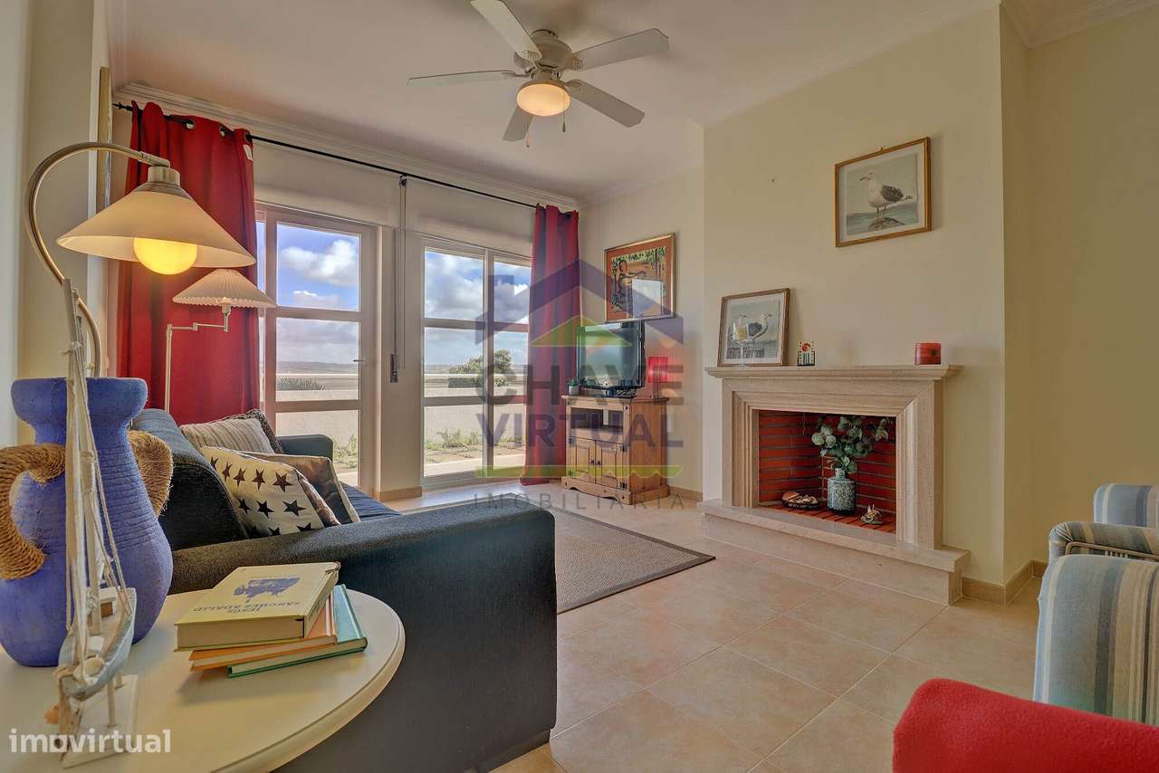Apartamento T1 c/ Terraço em frente à Praia - Baleal Peniche-3