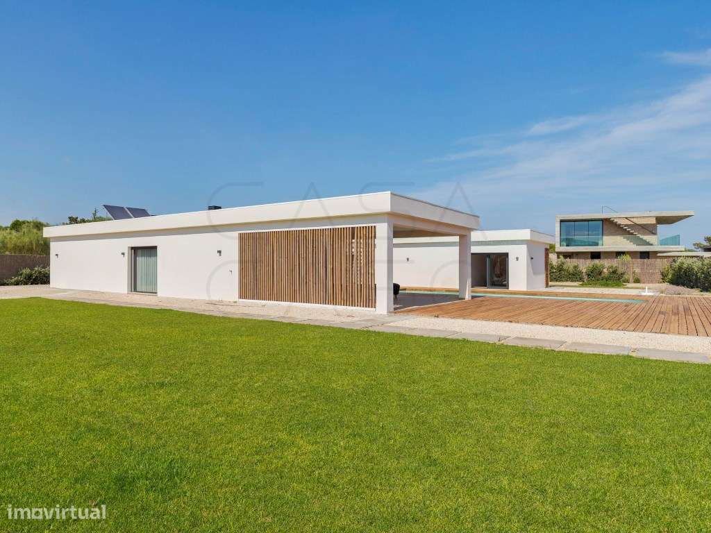 Villa em ambiente de luxo junto à praia. Condomínio fechado. - Grande imagem: 2/30