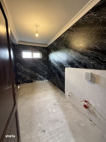 Casă cu 6 camere de vânzare în sat Urleasca-9