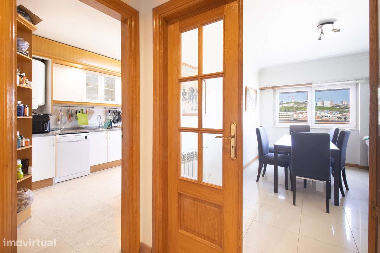 Apartamento T2 com garagem em Nova Carnaxide - Grande imagem: 3/32