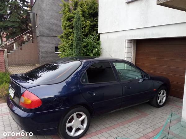 Ford Mondeo 2.5 Ghia - 1