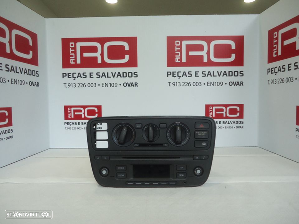 Auto Radio CD Seat - 1