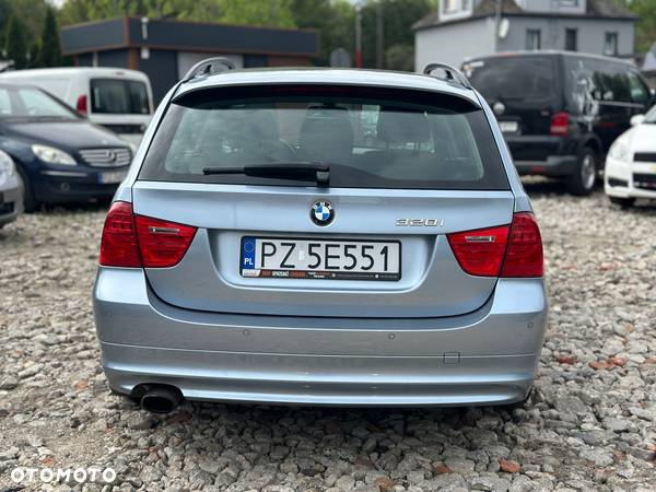 BMW Seria 3 320i Touring Edition Exclusive - 6