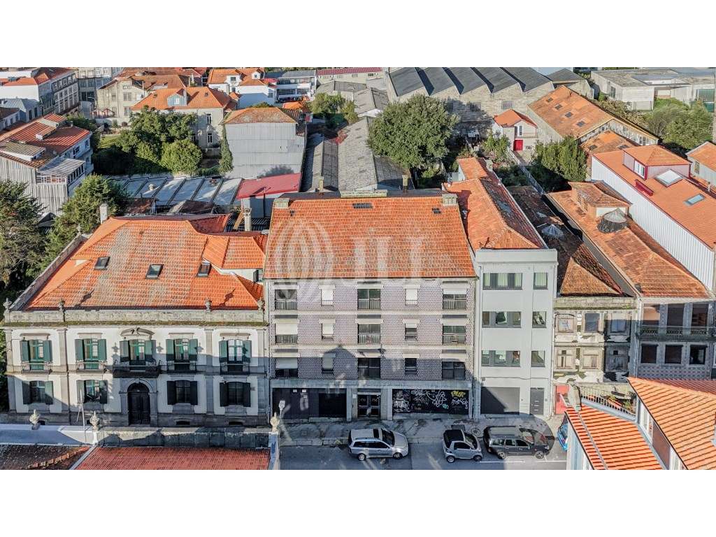 Prédio com projecto aprovado para hotel, na baixa, Porto - Grande imagem: 2/17