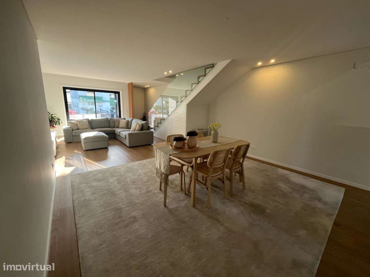 Moradia T3 nova com 2 garagens, terraço e jardim em Vila de Prado - Grande imagem: 4/24