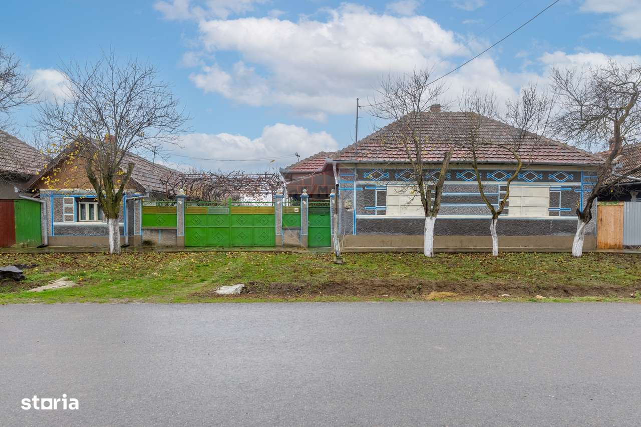 Casă cu anexe si teren de 759mp in Misca-0