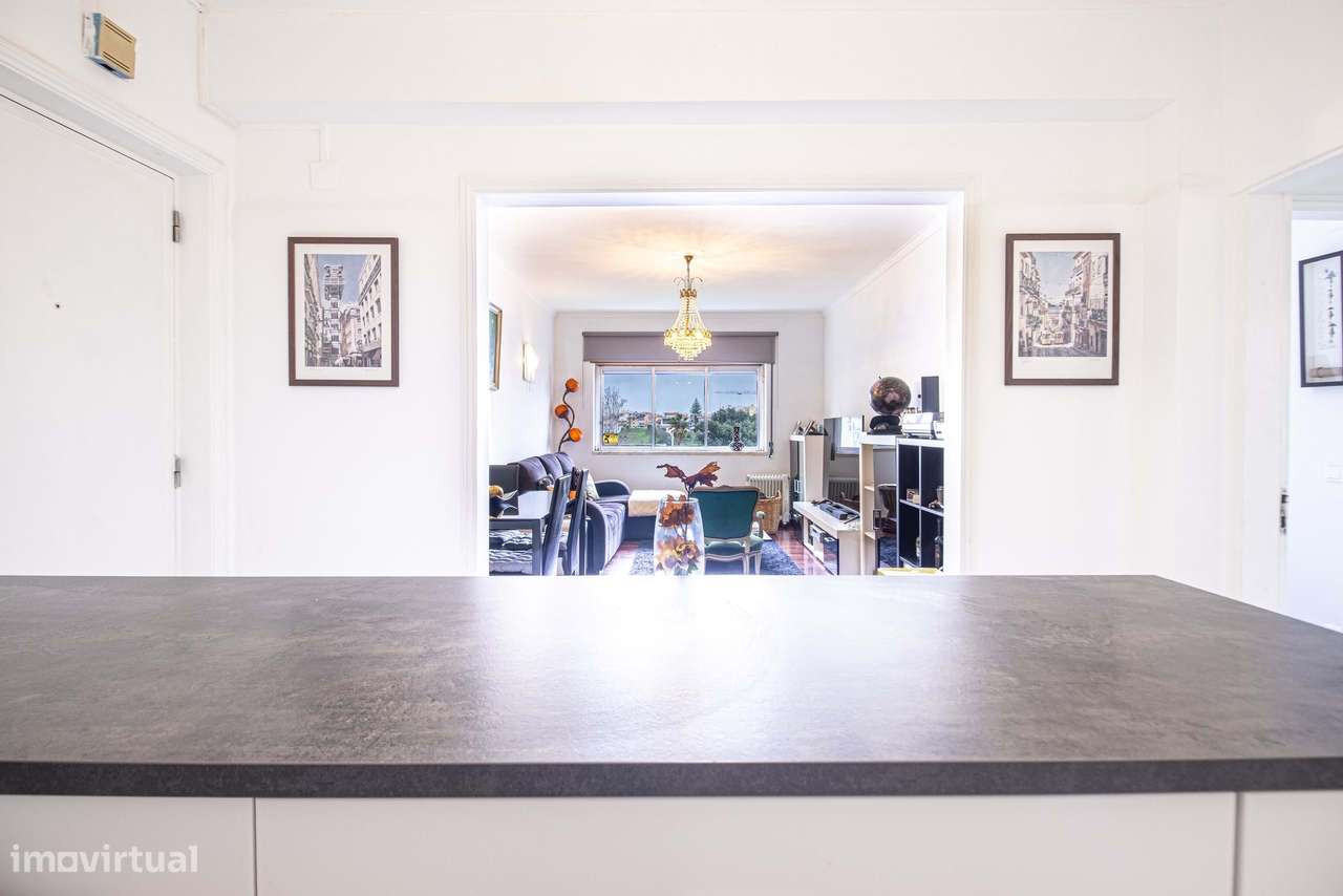 T1+1 luminoso e elegante em localização estratégica em Carcavelos - Grande imagem: 5/23