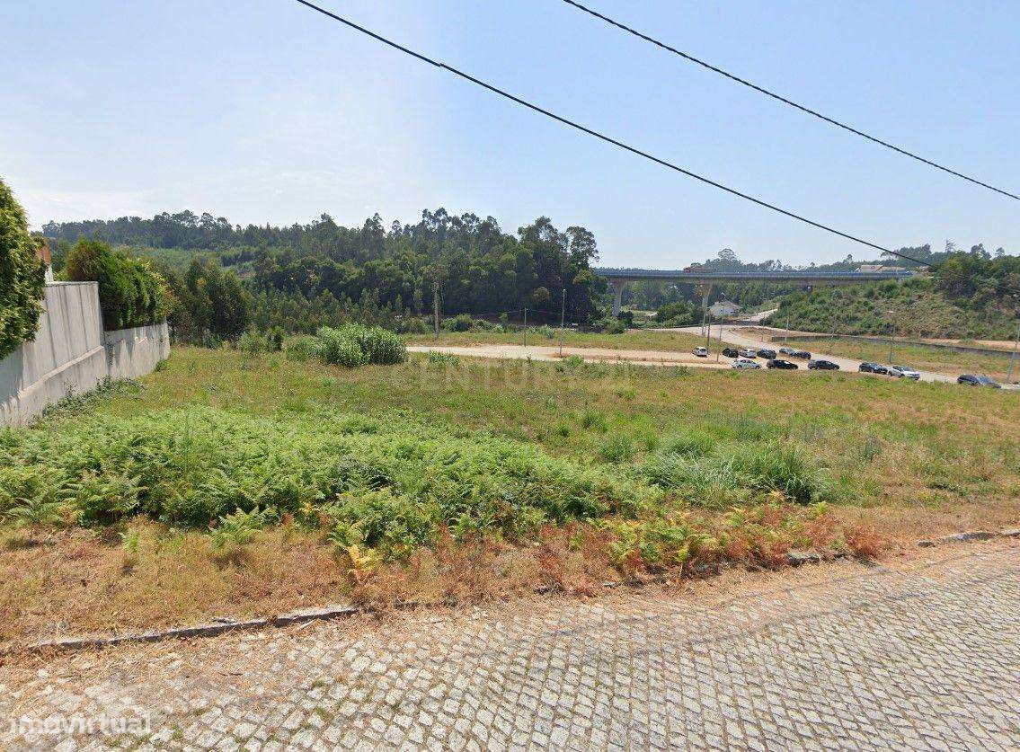 Terreno para Construção de Moradia - Grande imagem: 2/16