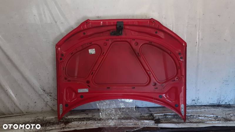 # MASKA POKRYWA SILNIKA AUDI A3 8P PIERWSZY LIFT LY3J CZERWONA SZEROKI GRILL - 4