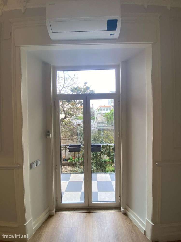 Apartamento T4 com varanda, Avenidas Novas, Lisboa - Grande imagem: 2/27