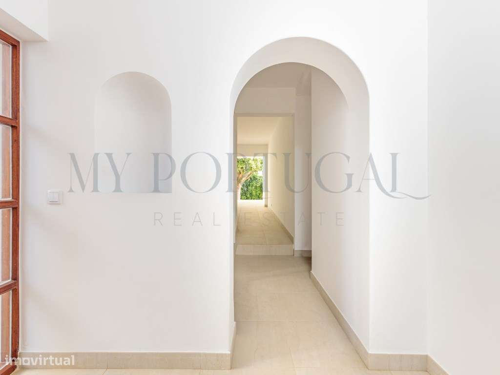 Moradia em banda Contemporânea T3+1 com Jardim Privado e Espaço Ext...-4